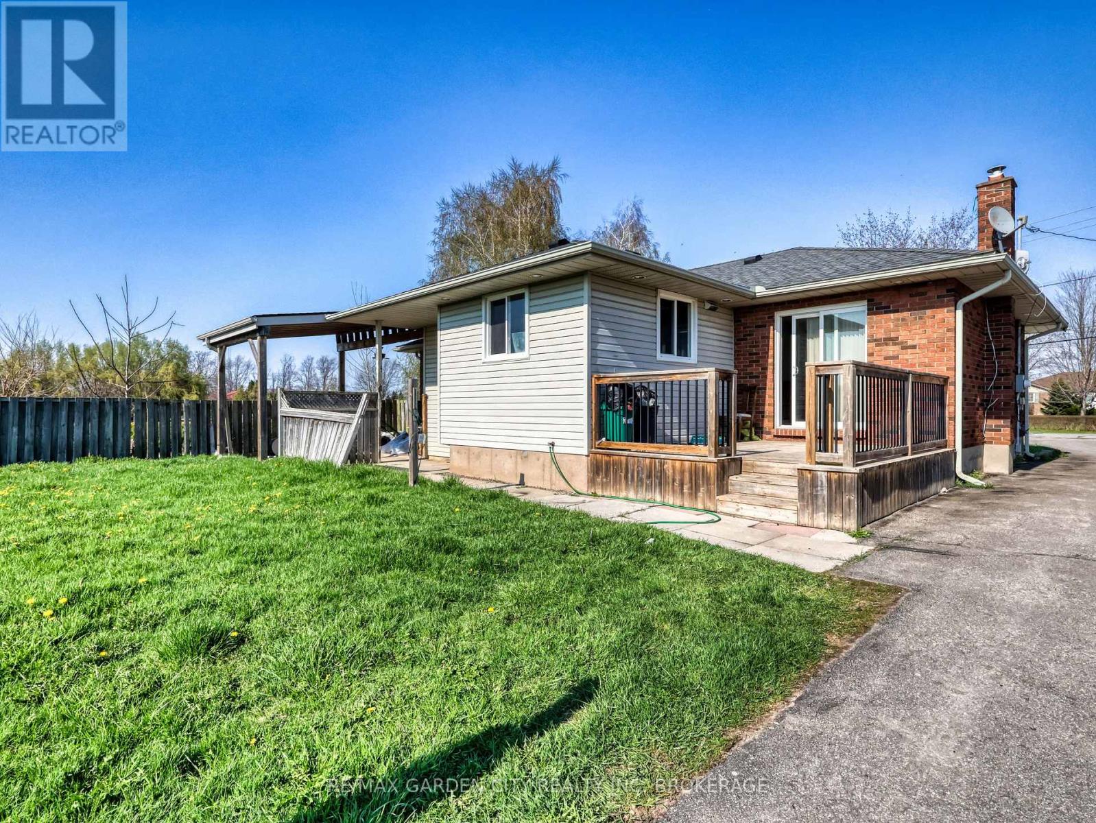228-234 Read Road, St. Catharines, Ontario  L2R 7K6 - Photo 9 - X13061210