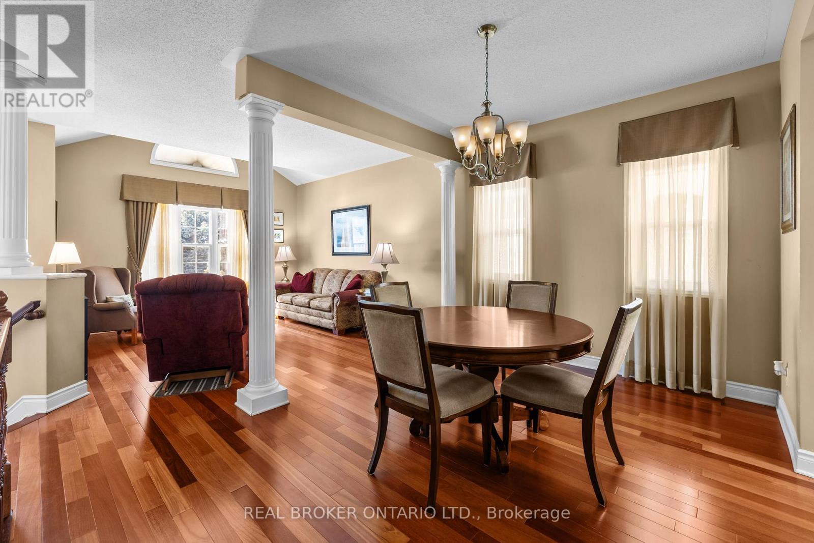 204 Hillpark High Street, Ottawa, Ontario  K1W 0B5 - Photo 6 - X12938110