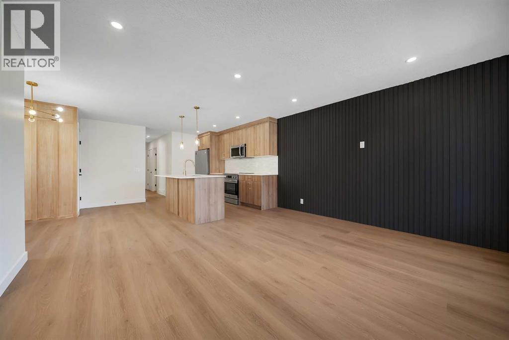 7814 21 Street Se, Calgary, Alberta  T2C 1Y7 - Photo 3 - A2306761