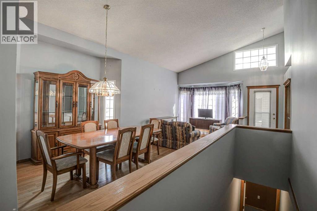 606 Diamond Court Se, Calgary, Alberta  T2J 7C8 - Photo 8 - A2298032