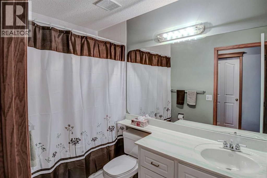 606 Diamond Court Se, Calgary, Alberta  T2J 7C8 - Photo 22 - A2298032