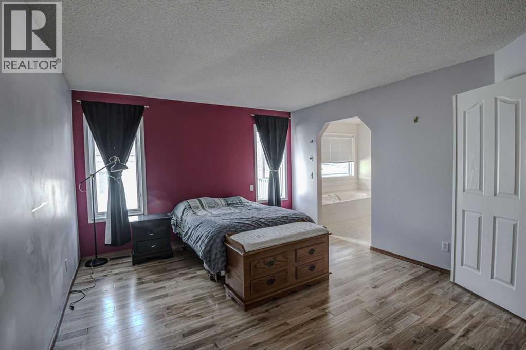 606 Diamond Court Se, Calgary, Alberta  T2J 7C8 - Photo 15 - A2298032