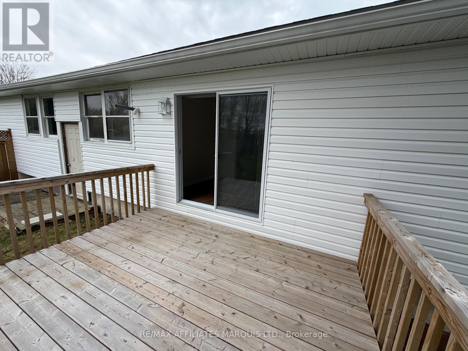 144 Elsie Avenue, Cornwall, Ontario  K6J 3L9 - Photo 5 - X12693334