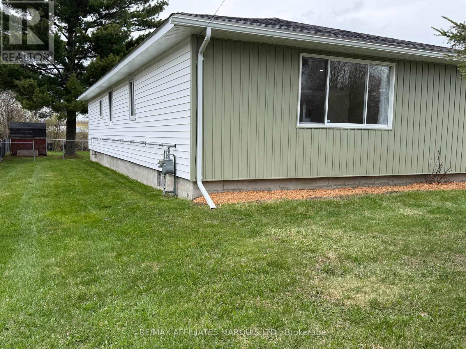 144 Elsie Avenue, Cornwall, Ontario  K6J 3L9 - Photo 4 - X12693334