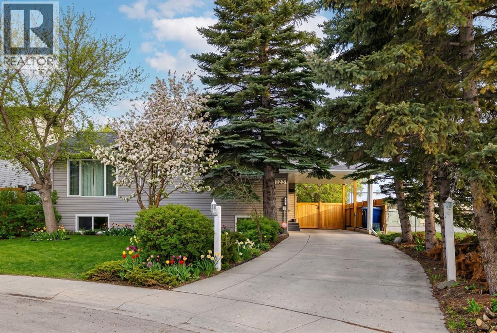 38 Sundance Place Se, Airdrie, Alberta  T4B 1T1 - Photo 2 - A2300369