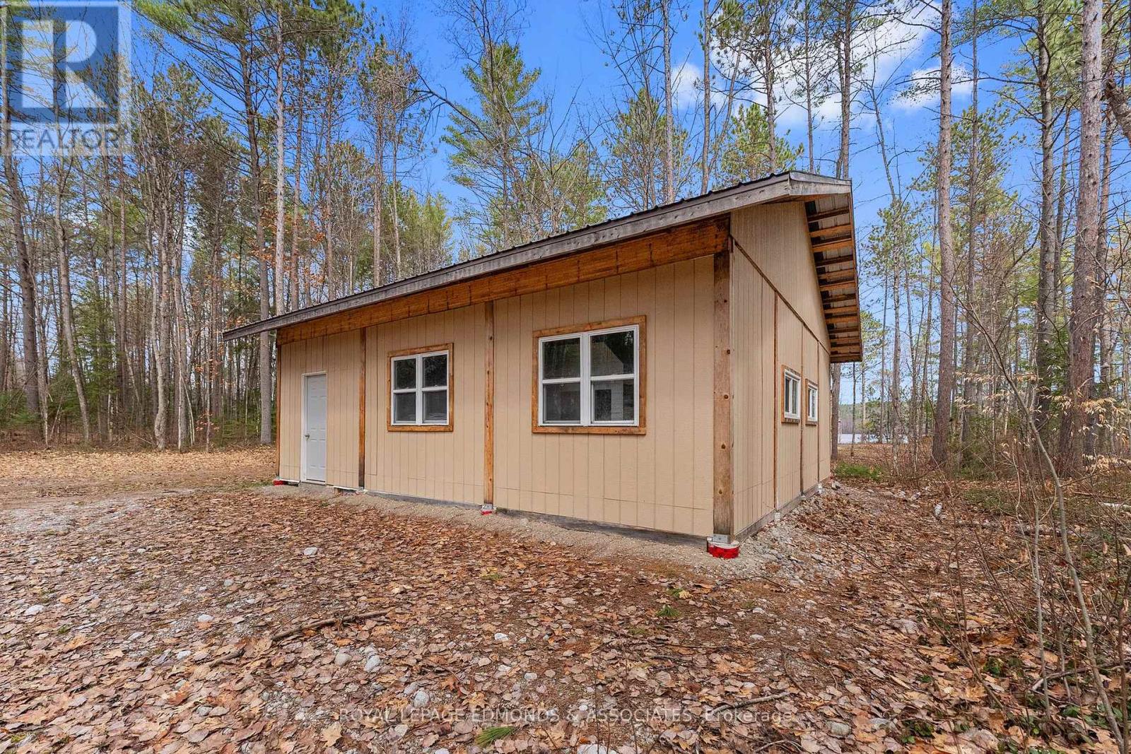 290 Hennessy Trail, Whitewater Region, Ontario  K0J 2L0 - Photo 13 - X13074384