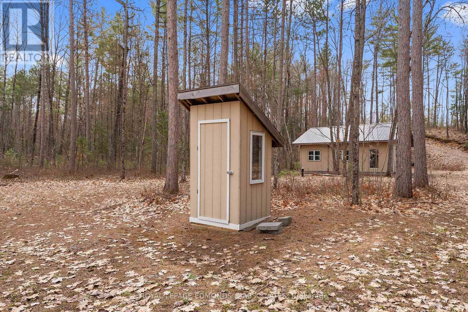 290 Hennessy Trail, Whitewater Region, Ontario  K0J 2L0 - Photo 19 - X13074384