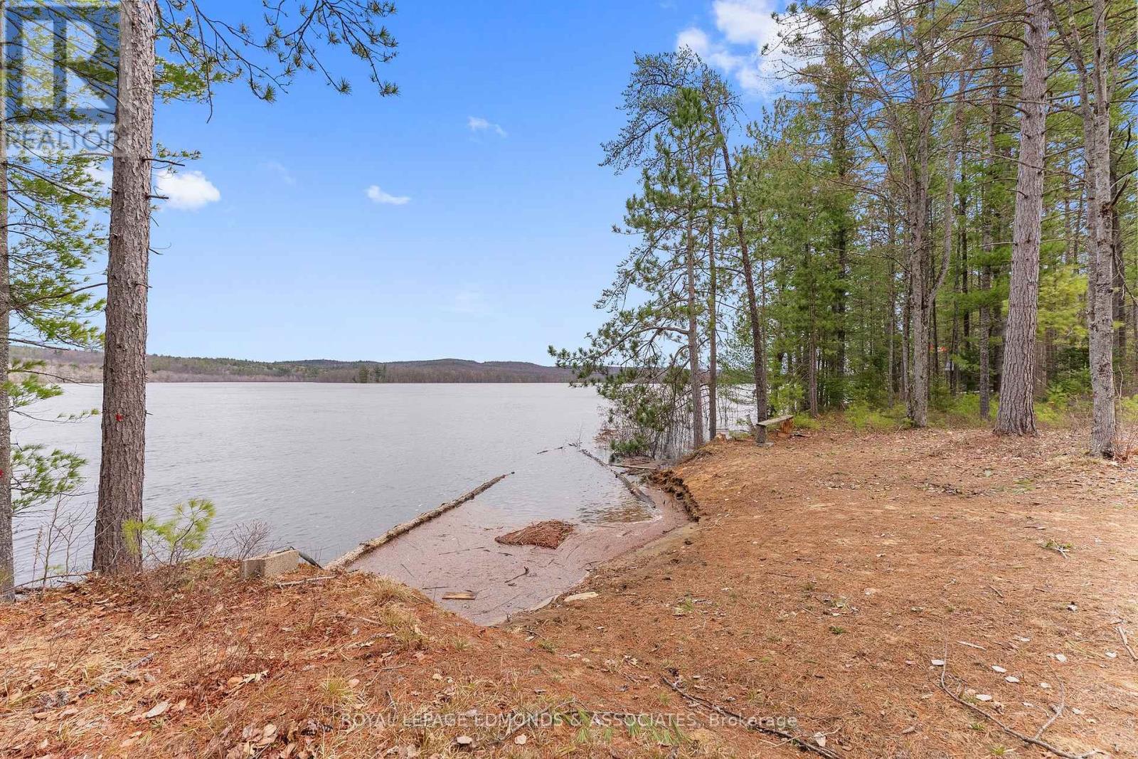 290 Hennessy Trail, Whitewater Region, Ontario  K0J 2L0 - Photo 3 - X13074384
