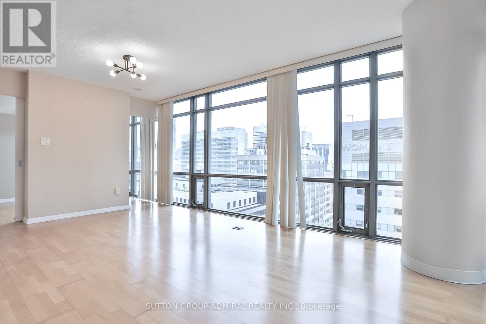 1302 - 38 Grenville Street, Toronto, Ontario  M4Y 1A5 - Photo 13 - C13074366