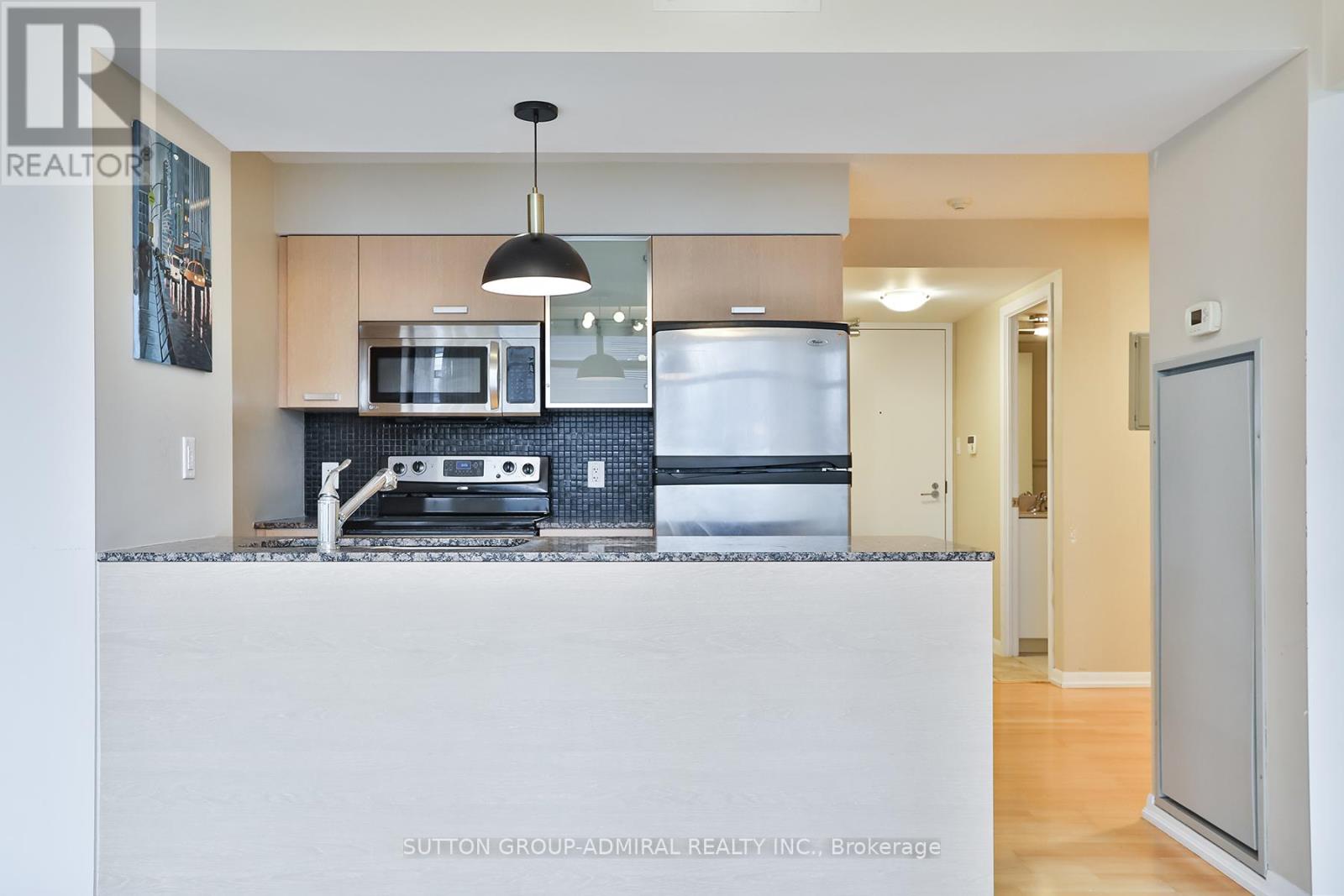 1302 - 38 Grenville Street, Toronto, Ontario  M4Y 1A5 - Photo 16 - C13074366