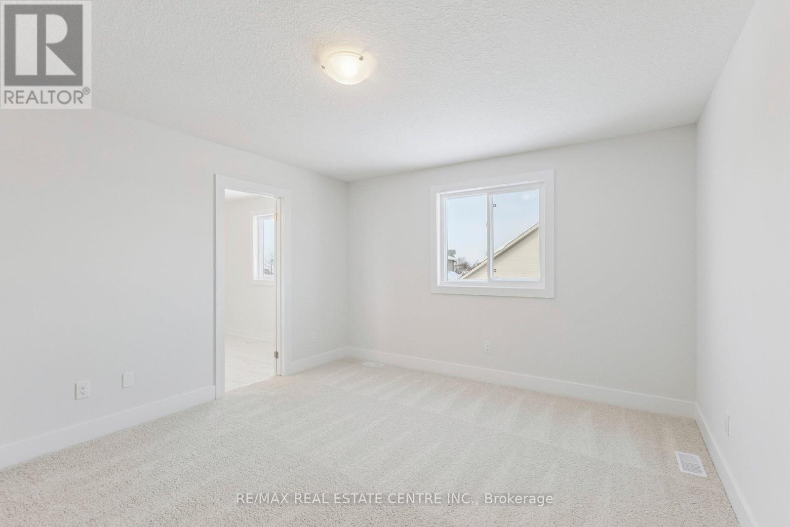 123 Maple Street, Mapleton, Ontario  N0G 1P0 - Photo 12 - X12950220