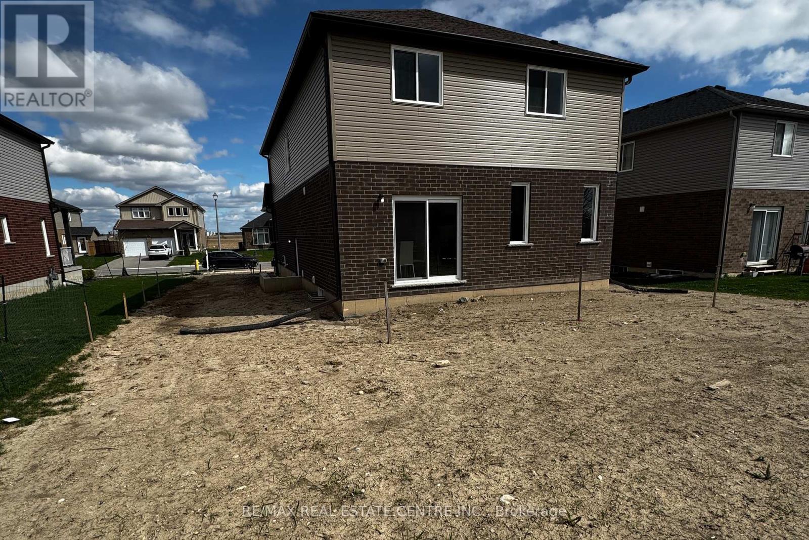 123 Maple Street, Mapleton, Ontario  N0G 1P0 - Photo 37 - X12950220