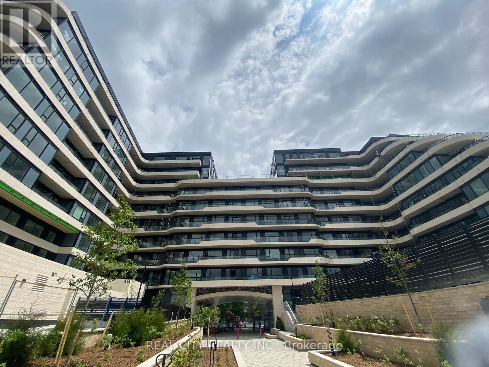 512 - 8188 Yonge Street, Vaughan (Uplands), Ontario  L4J 1W5 - Photo 2 - N13074380