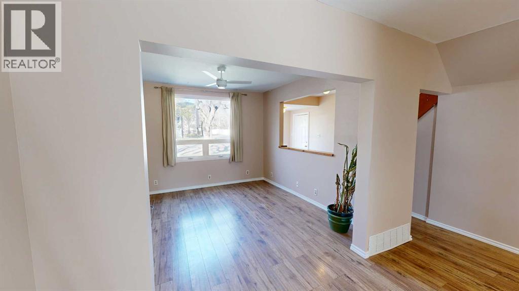 631 6 Street S, Lethbridge, Alberta  T1J 2E4 - Photo 3 - A2305335