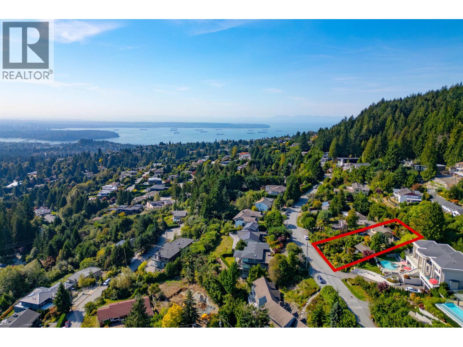 560 Craigmohr Drive, West Vancouver, British Columbia  V7S 1W9 - Photo 8 - R3085456