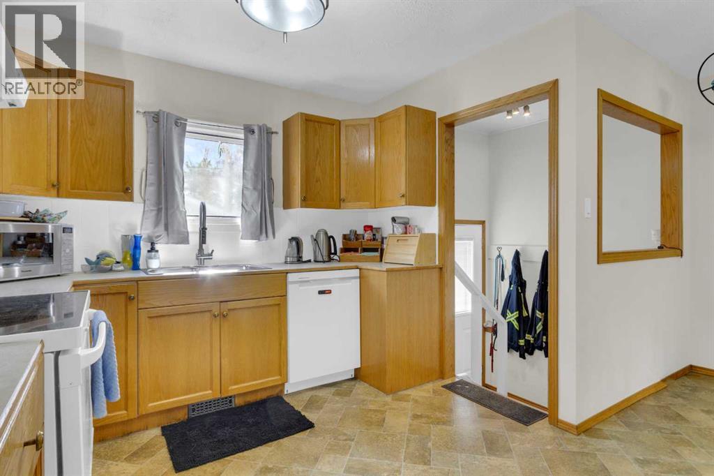 305 3 Street S, Vulcan, Alberta  T0L 2B0 - Photo 13 - A2305501