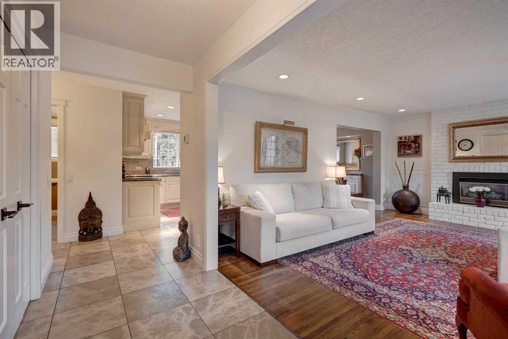 103 Pump Hill Place SW, Calgary, Alberta  T2Y 4C6 - Photo 5 - A2301153