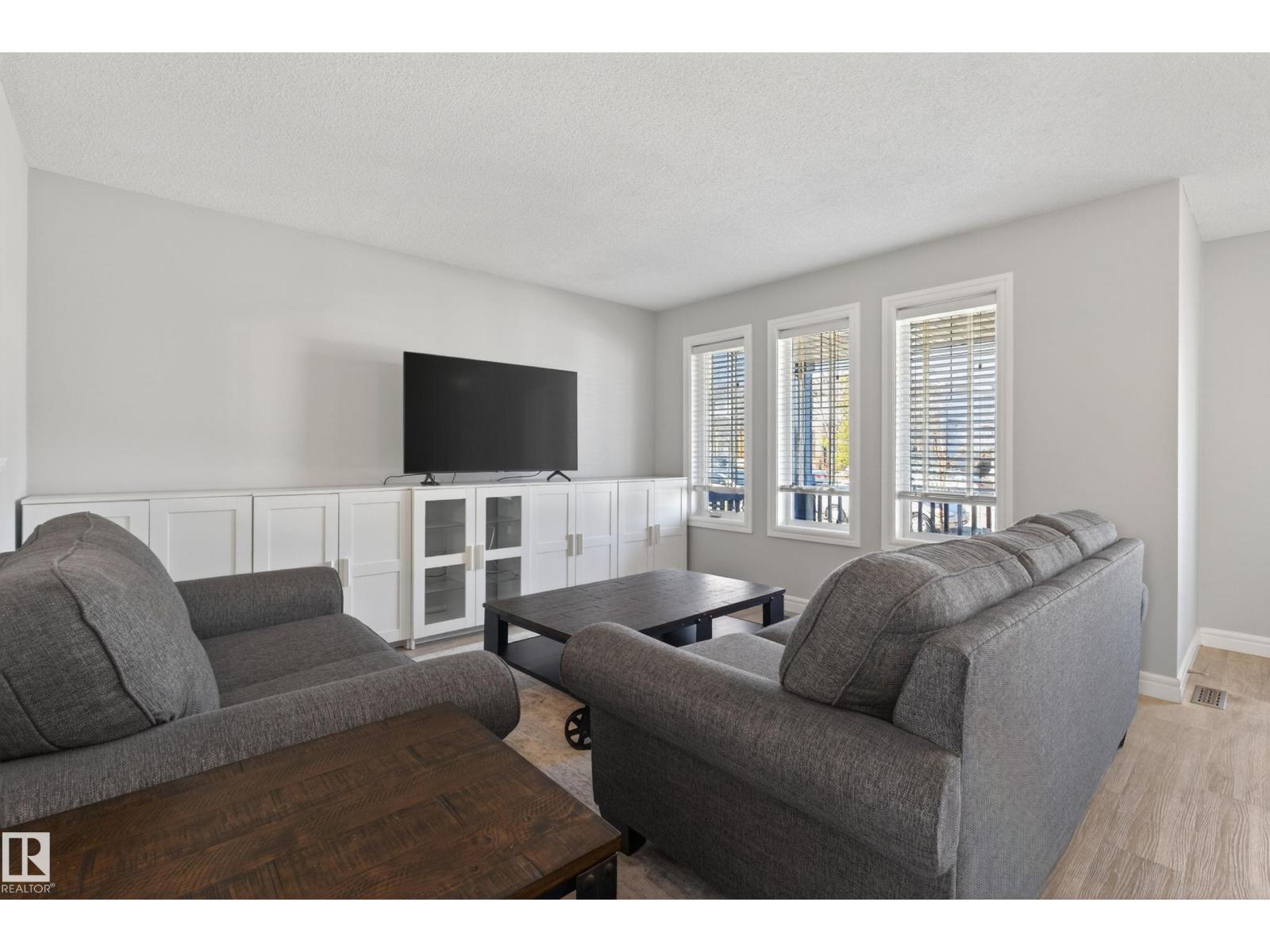 147 Summerwood Dr, Sherwood Park, Alberta  T8H 0B3 - Photo 4 - E4485445