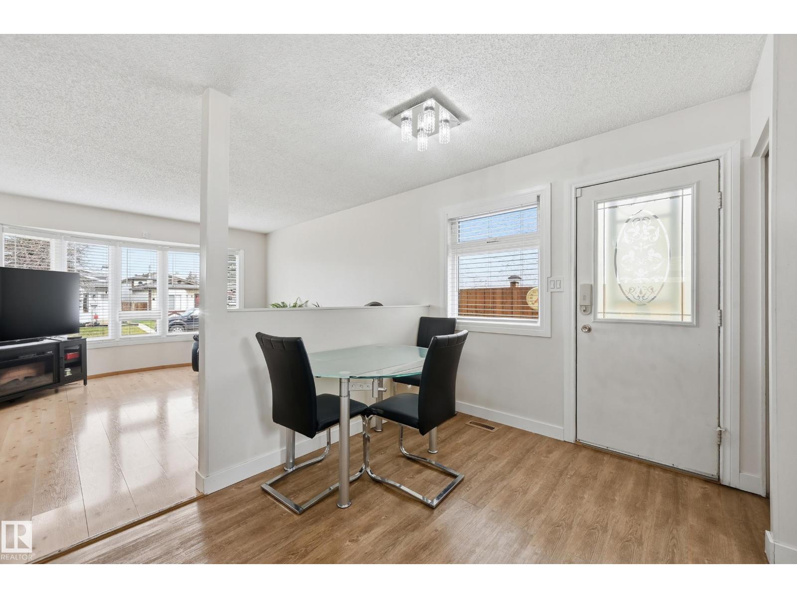 8305 157 Av Nw, Edmonton, Alberta  T5Z 2P8 - Photo 10 - E4485446