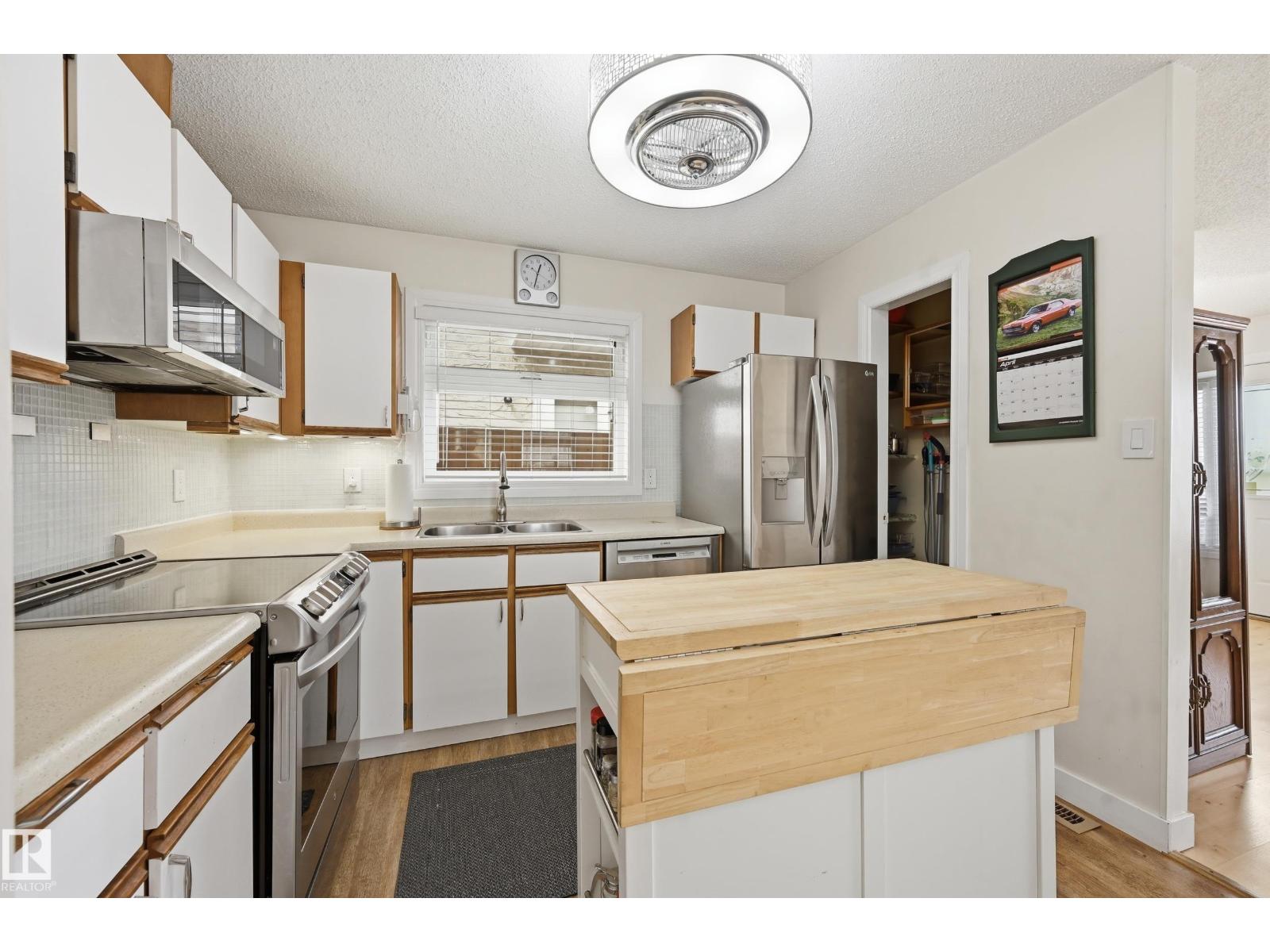 8305 157 Av Nw, Edmonton, Alberta  T5Z 2P8 - Photo 6 - E4485446
