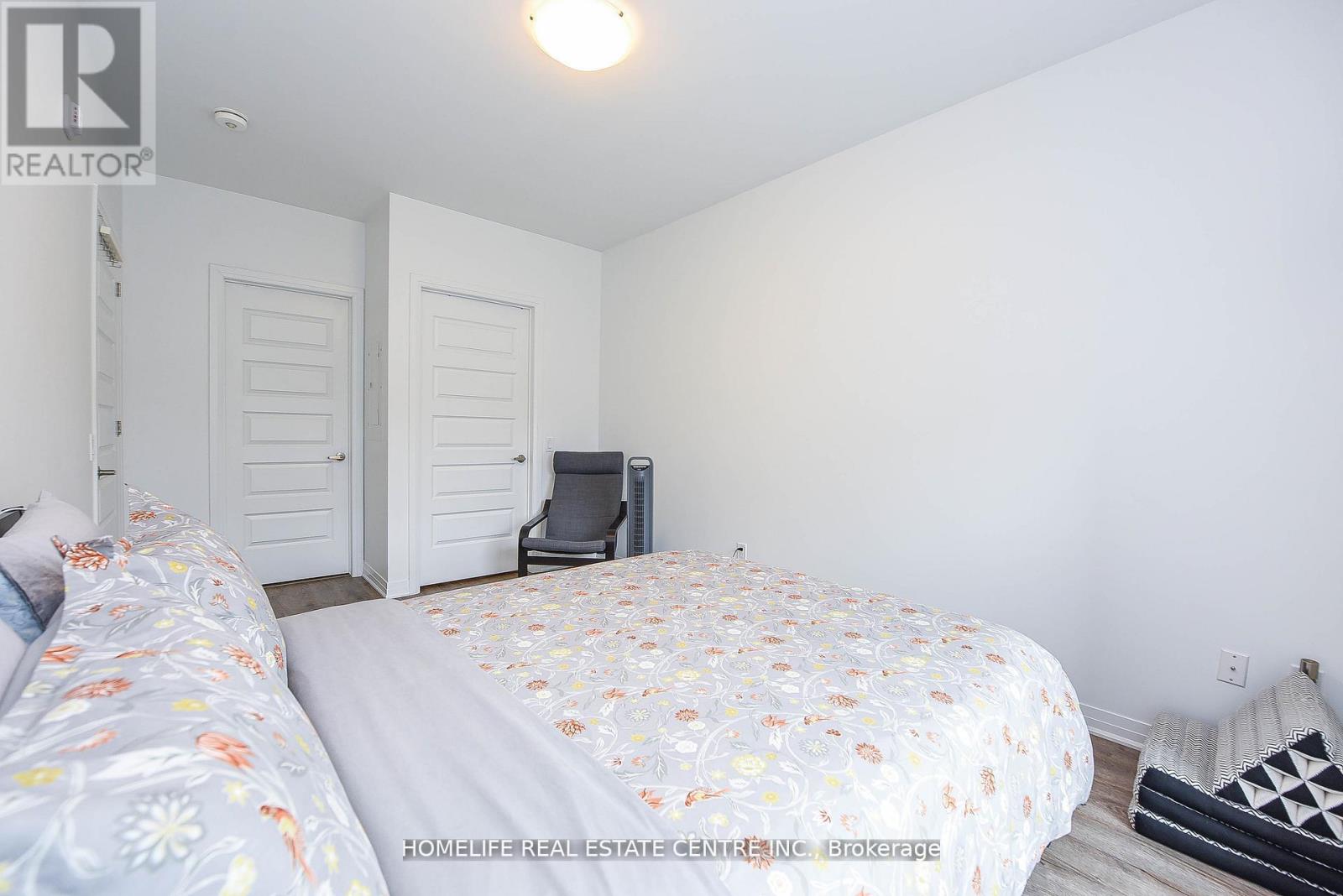 104 - 95 Dundas Street, Oakville, Ontario  L9L 9L9 - Photo 25 - W13074392