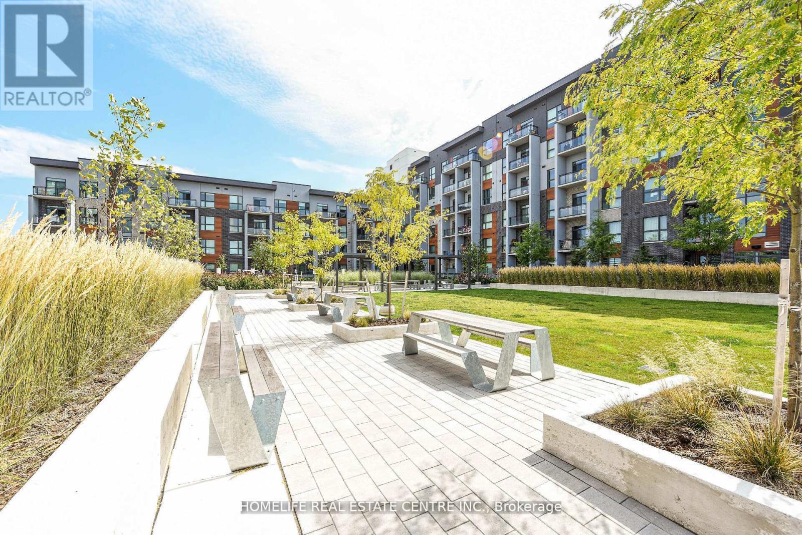 104 - 95 Dundas Street, Oakville, Ontario  L9L 9L9 - Photo 37 - W13074392