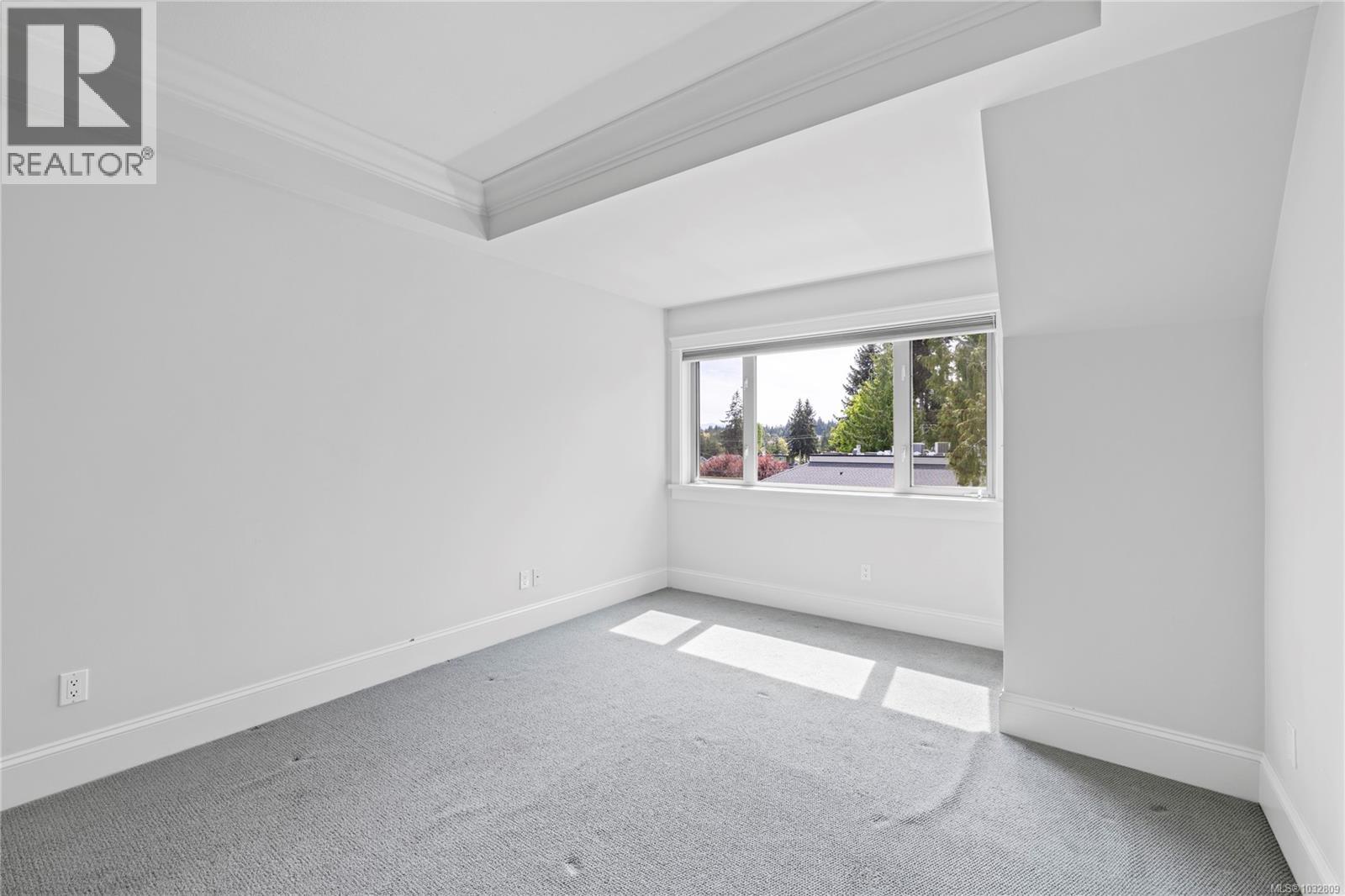 307 222 Second Ave W, Qualicum Beach, British Columbia  V9K 0A4 - Photo 32 - 1032809