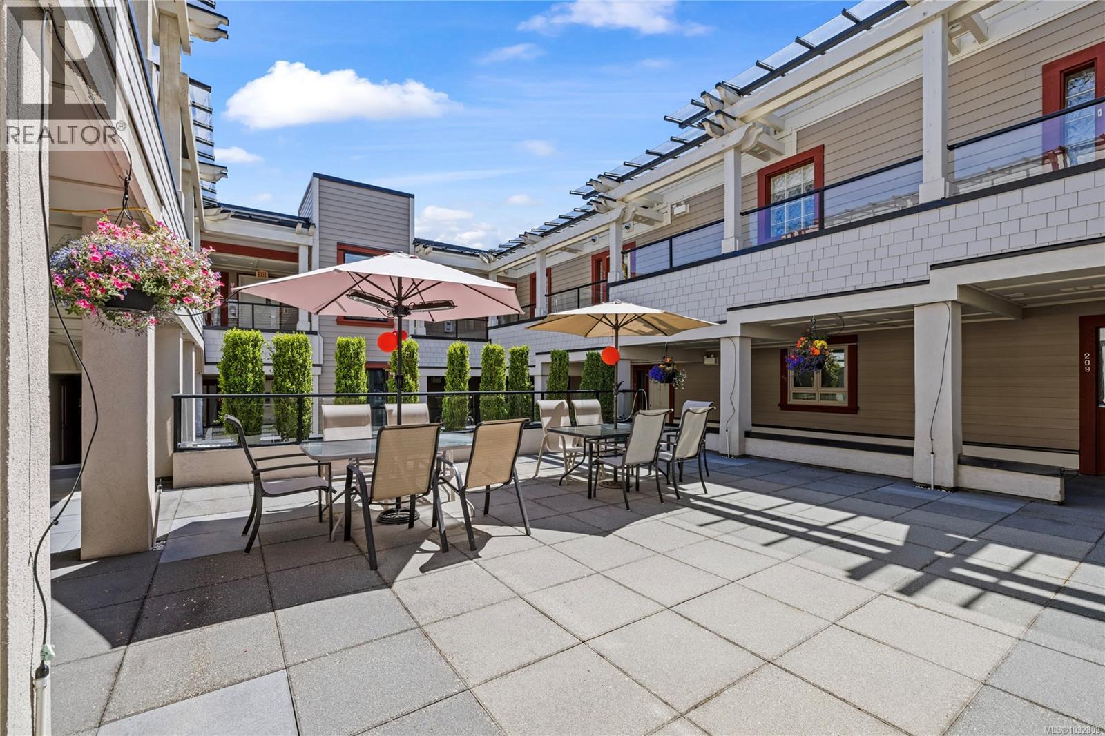 307 222 Second Ave W, Qualicum Beach, British Columbia  V9K 0A4 - Photo 8 - 1032809