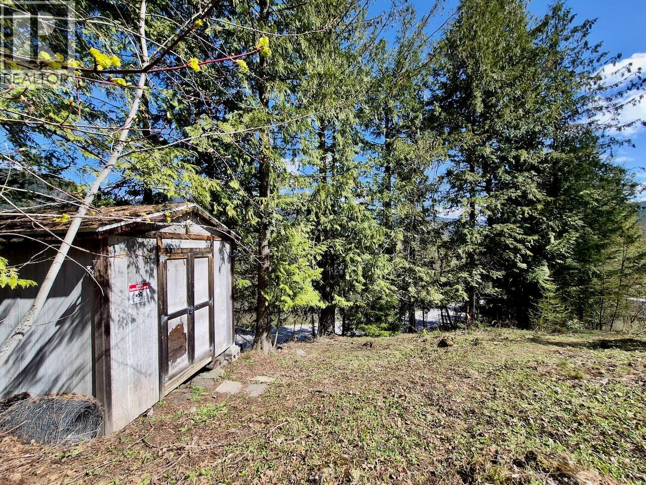3297 Vindusky Road, Nelson, British Columbia  V1L 6X7 - Photo 21 - 10385170