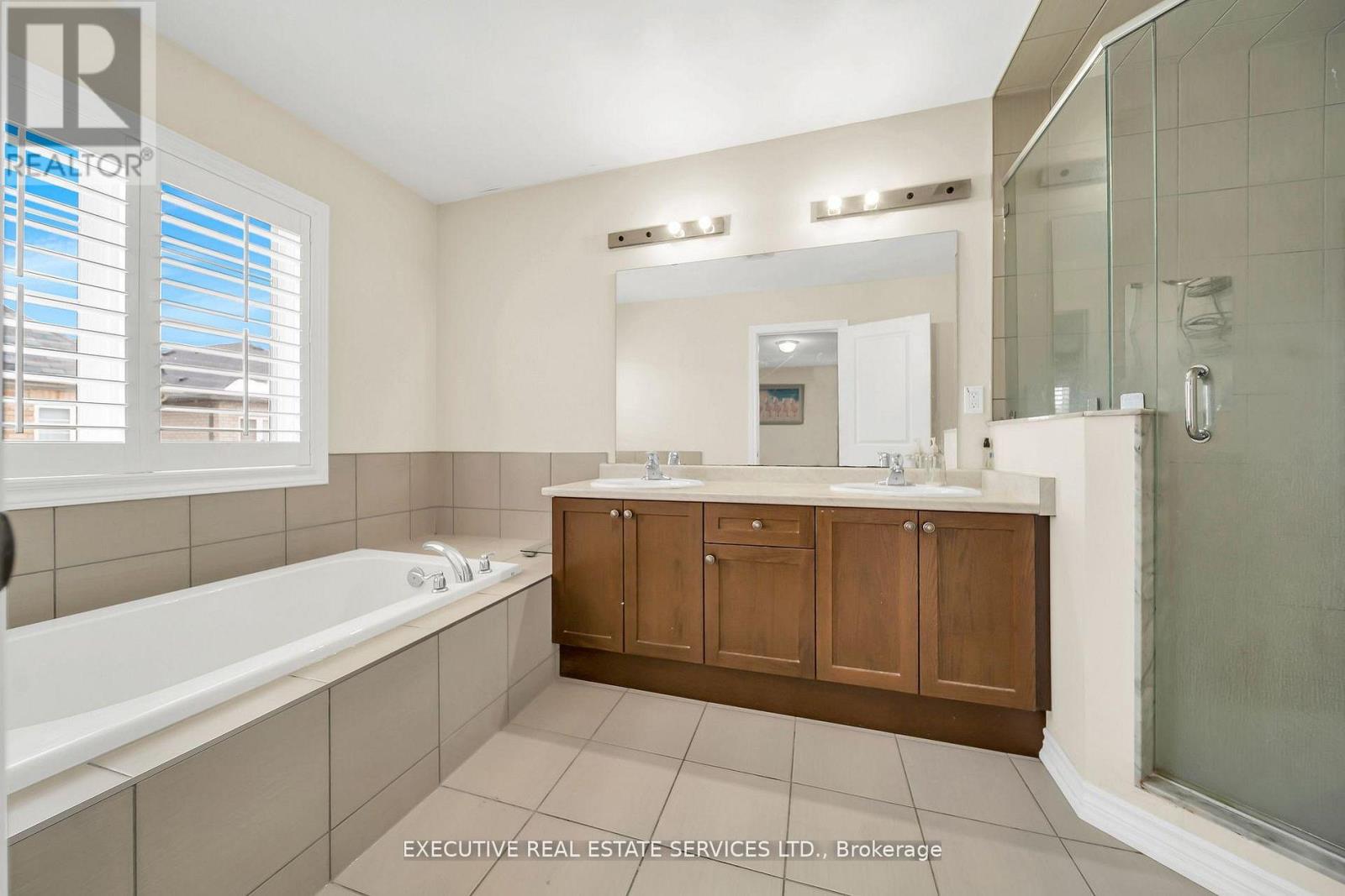 13 Masken Circle, Brampton, Ontario  L7A 4J2 - Photo 10 - W13073338