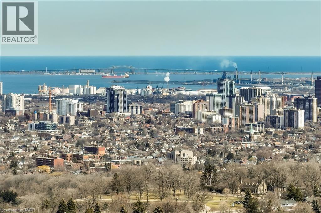 1 Redfern Avenue Unit# 403, Hamilton, Ontario  L9C 7S8 - Photo 7 - 40826450
