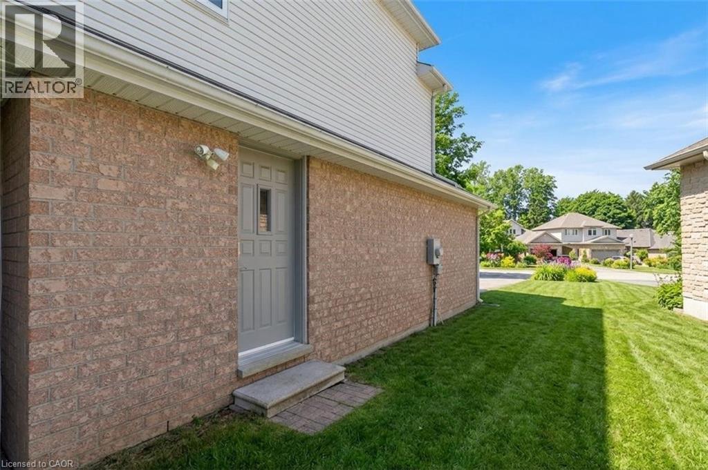 47 Huntington Place, Kitchener, Ontario  N2M 2Z4 - Photo 2 - 40825020