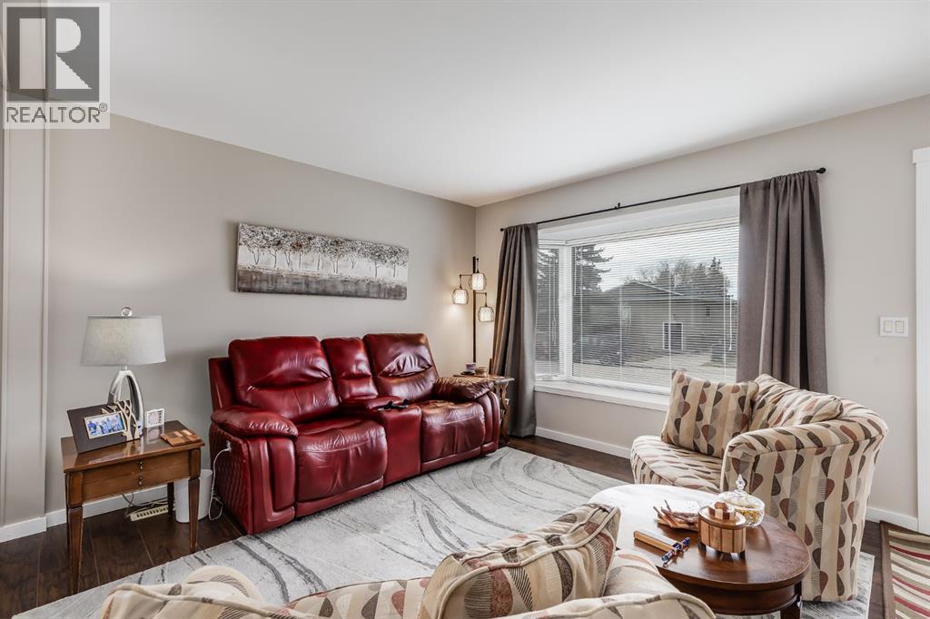84 Big Springs Drive SE, Airdrie, Alberta  T4A 1K2 - Photo 8 - A2304320