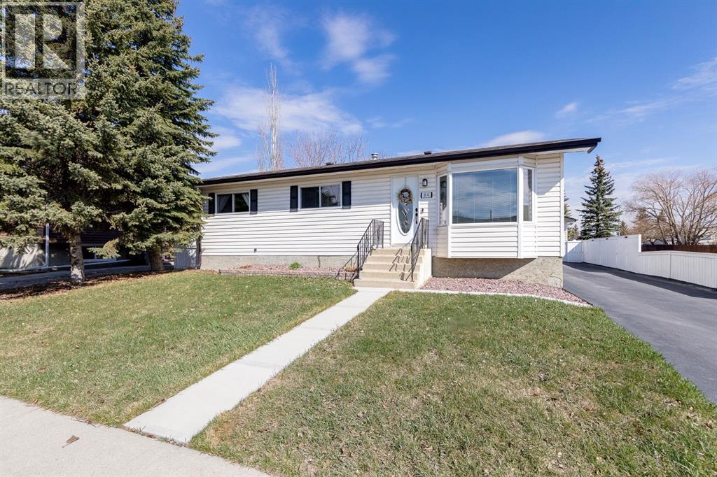 84 Big Springs Drive SE, Airdrie, Alberta  T4A 1K2 - Photo 3 - A2304320