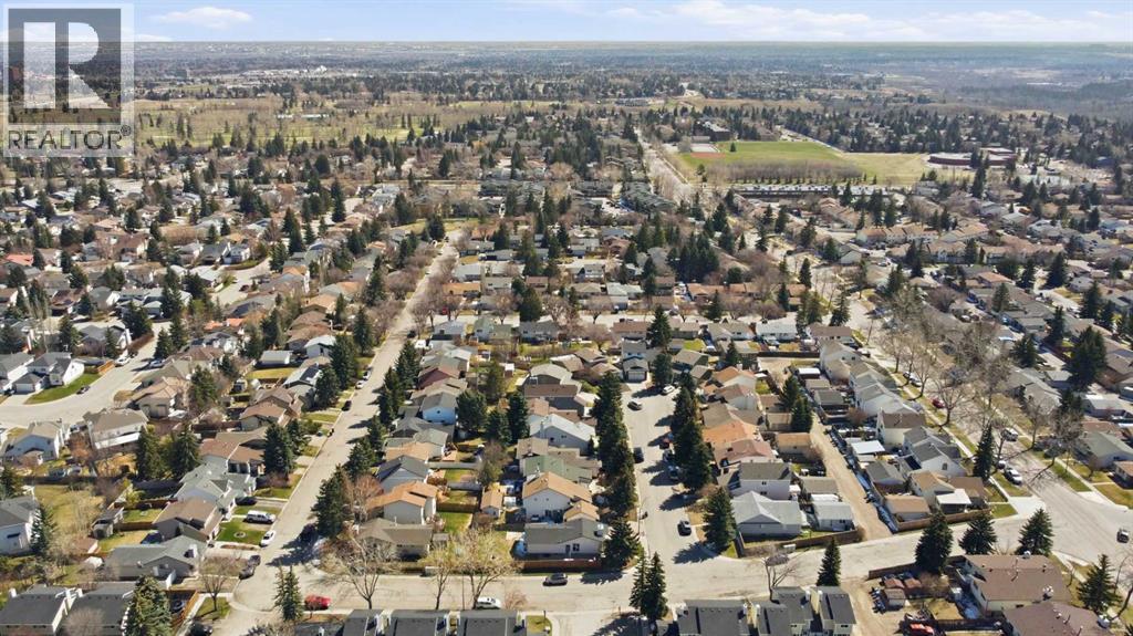 72 Woodview Court SW, Calgary, Alberta  T2W 4X4 - Photo 35 - A2306271