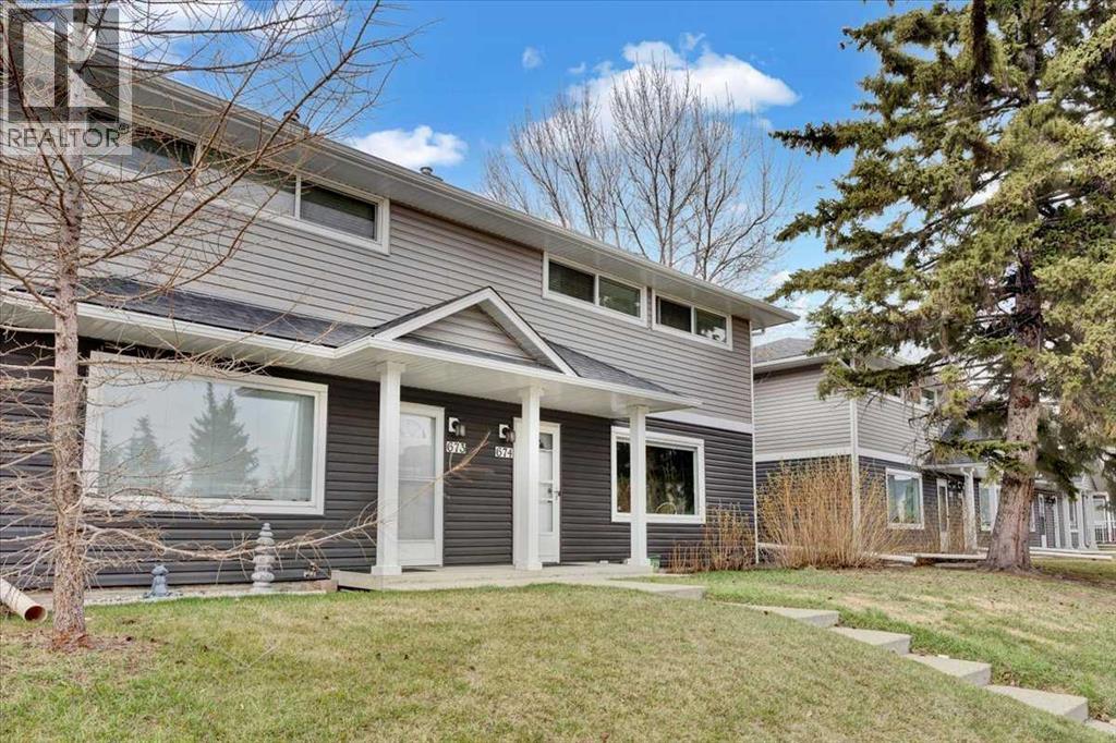 674 Regal Park NE, Calgary, Alberta  T2E 0S6 - Photo 3 - A2306449
