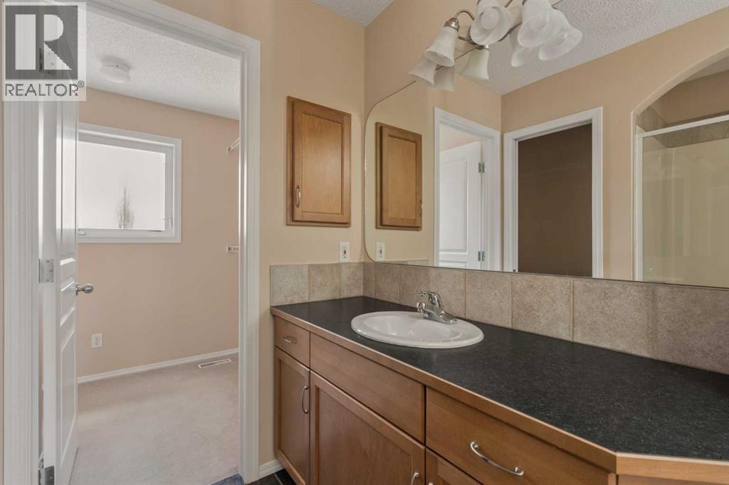 11 Valley Crest Rise NW, Calgary, Alberta  T3B 5W8 - Photo 32 - A2307013