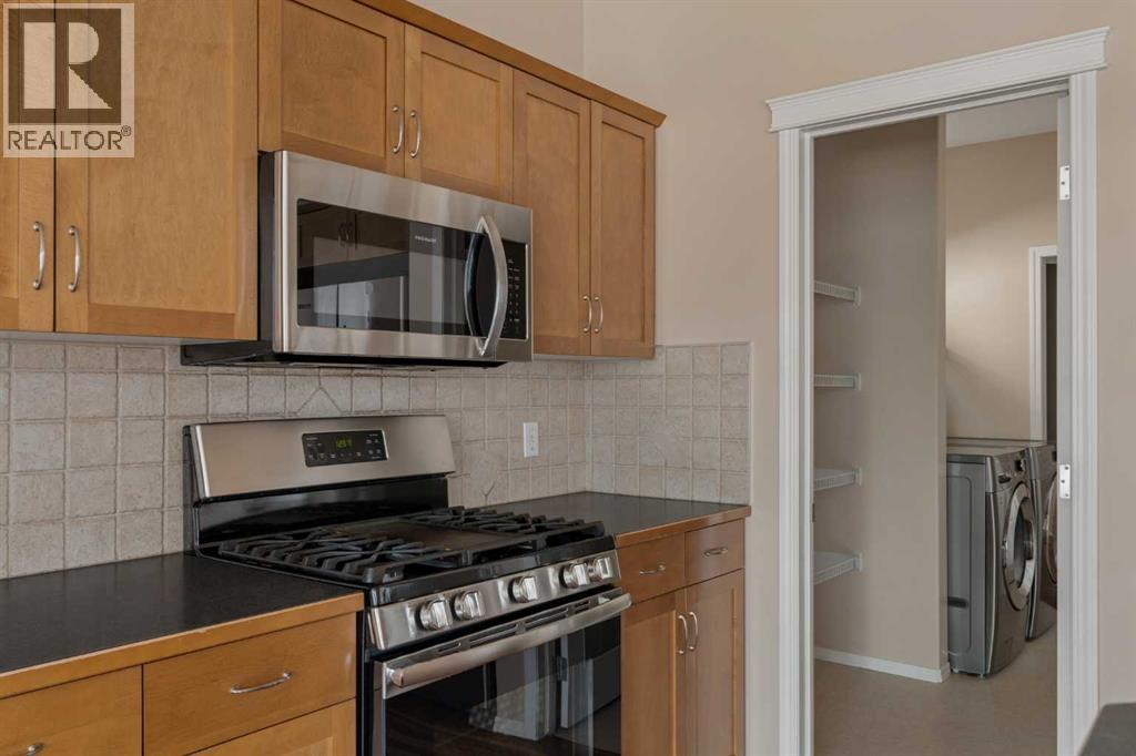 11 Valley Crest Rise NW, Calgary, Alberta  T3B 5W8 - Photo 18 - A2307013