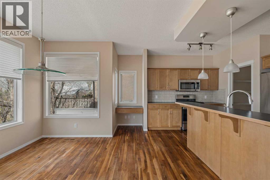 11 Valley Crest Rise NW, Calgary, Alberta  T3B 5W8 - Photo 14 - A2307013