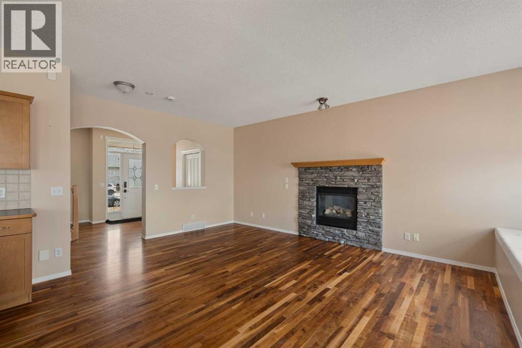 11 Valley Crest Rise NW, Calgary, Alberta  T3B 5W8 - Photo 15 - A2307013