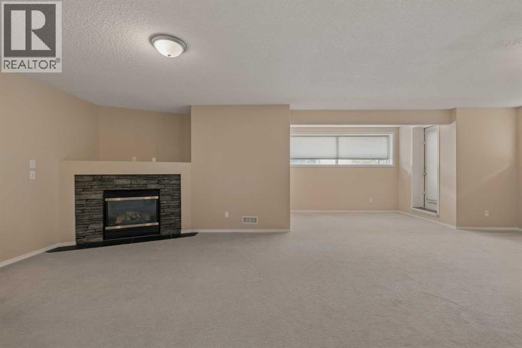11 Valley Crest Rise NW, Calgary, Alberta  T3B 5W8 - Photo 37 - A2307013