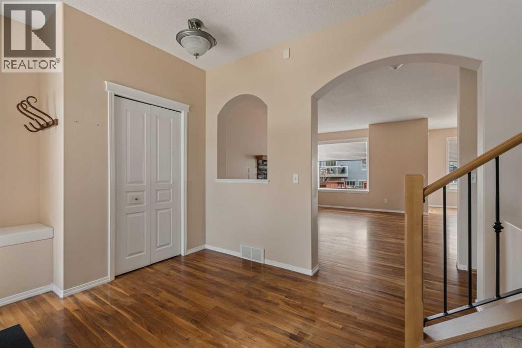 11 Valley Crest Rise NW, Calgary, Alberta  T3B 5W8 - Photo 24 - A2307013