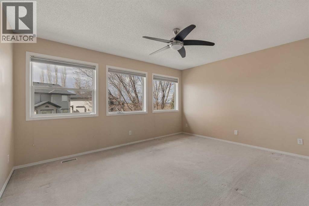 11 Valley Crest Rise NW, Calgary, Alberta  T3B 5W8 - Photo 30 - A2307013
