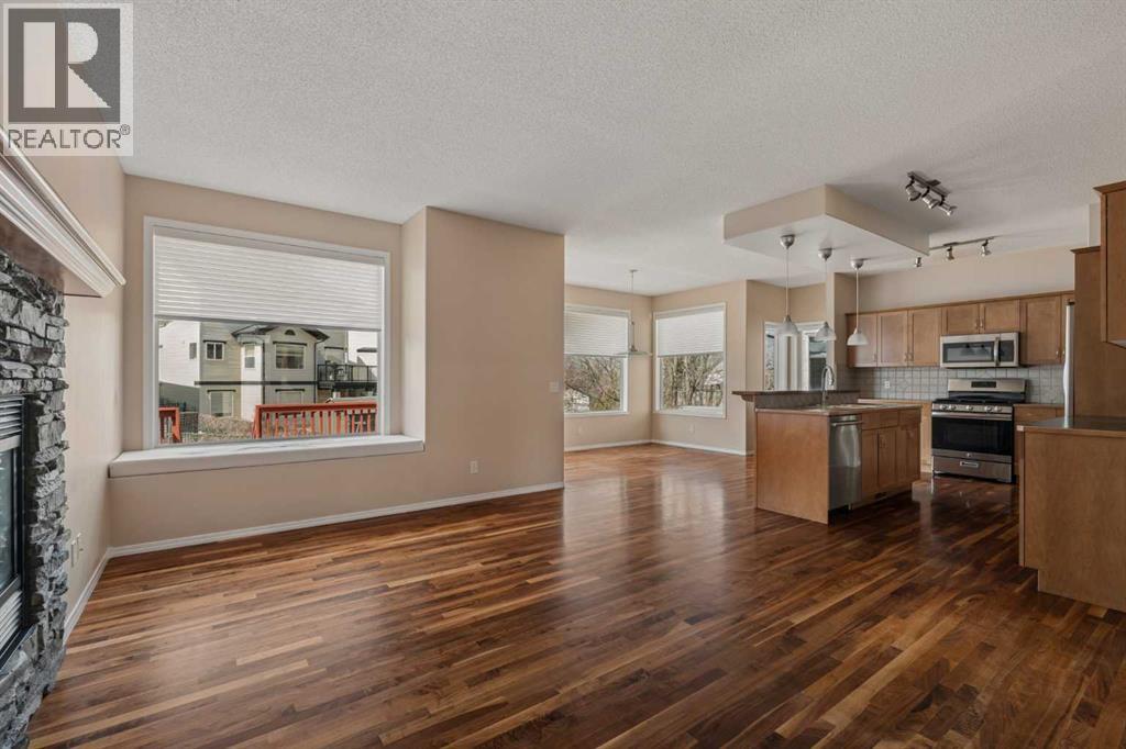 11 Valley Crest Rise NW, Calgary, Alberta  T3B 5W8 - Photo 10 - A2307013