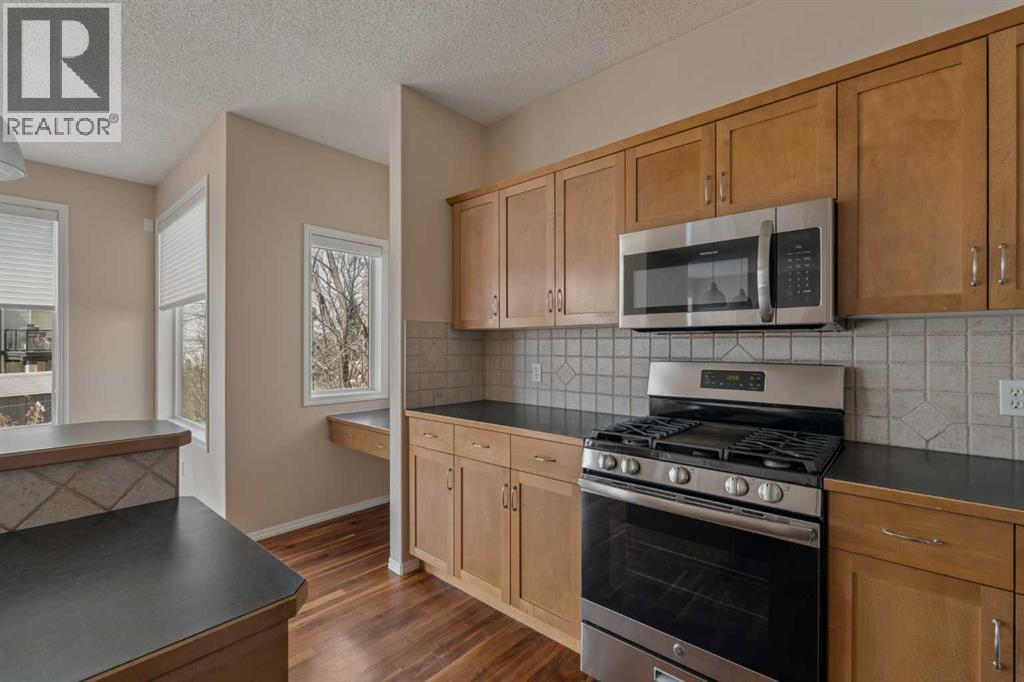 11 Valley Crest Rise NW, Calgary, Alberta  T3B 5W8 - Photo 20 - A2307013