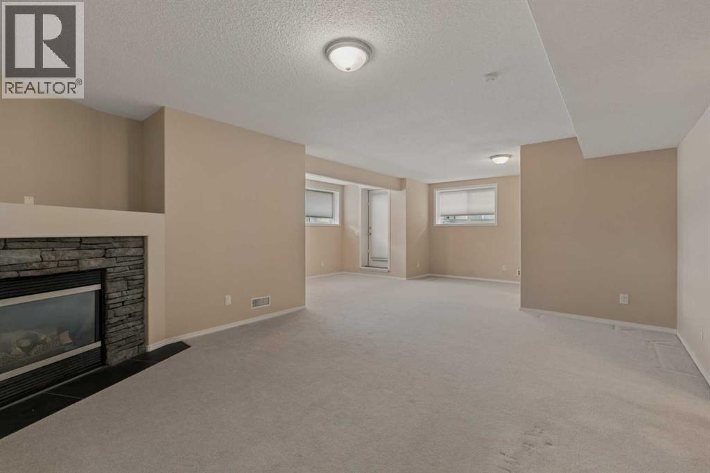 11 Valley Crest Rise NW, Calgary, Alberta  T3B 5W8 - Photo 38 - A2307013