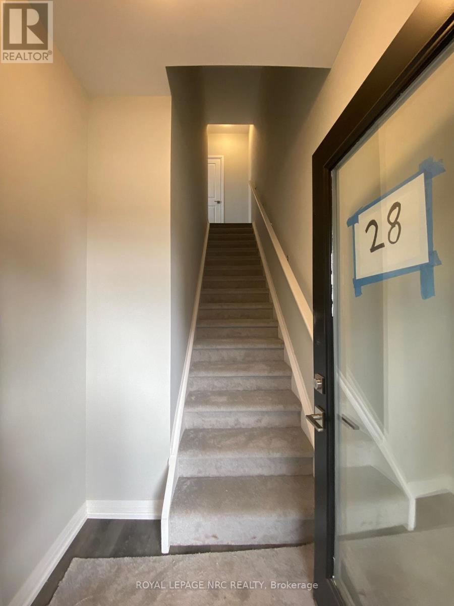 28 - 6705 Cropp Street, Niagara Falls, Ontario  L2E 0C1 - Photo 2 - X13074434
