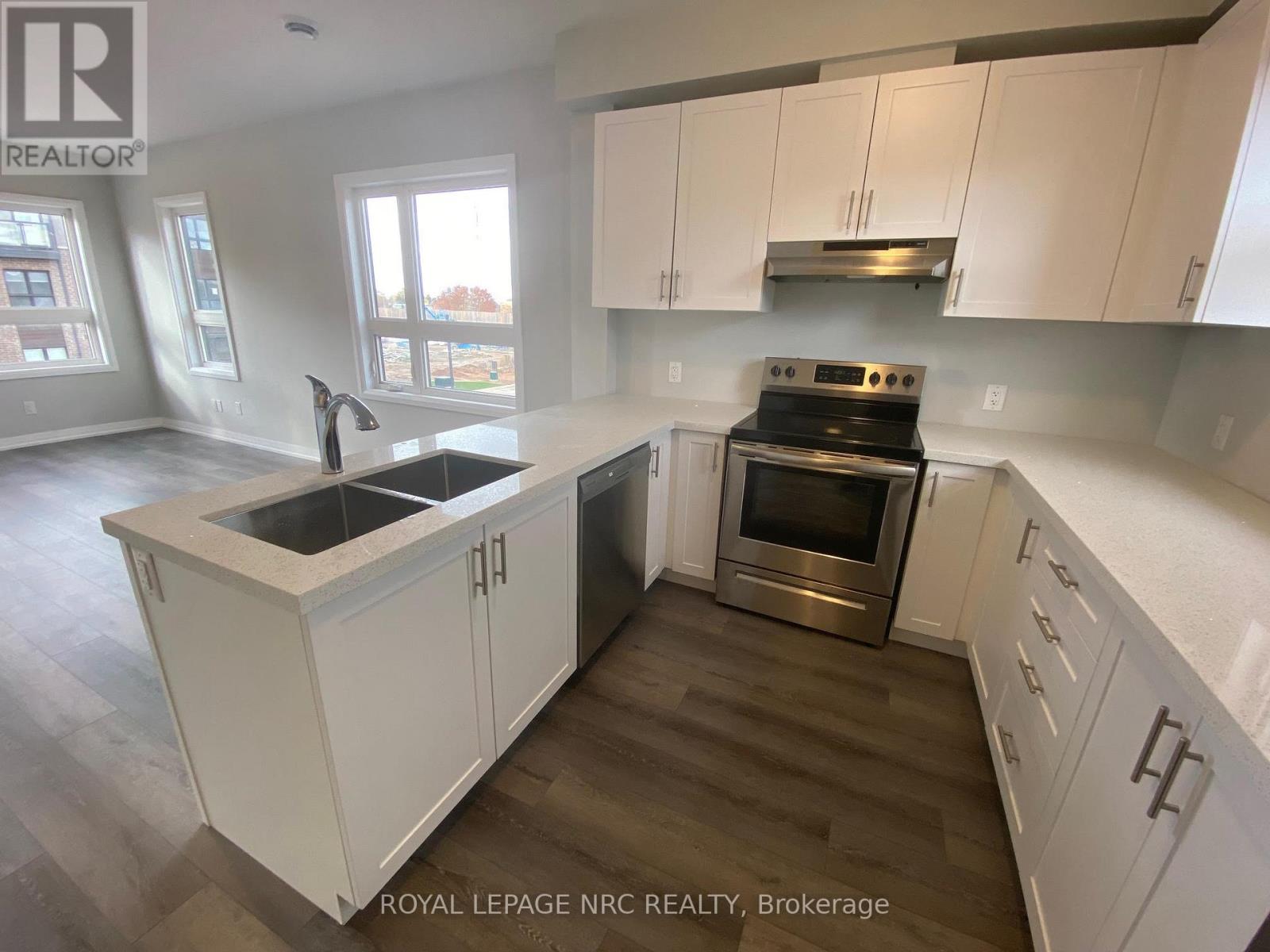 28 - 6705 Cropp Street, Niagara Falls, Ontario  L2E 0C1 - Photo 4 - X13074434