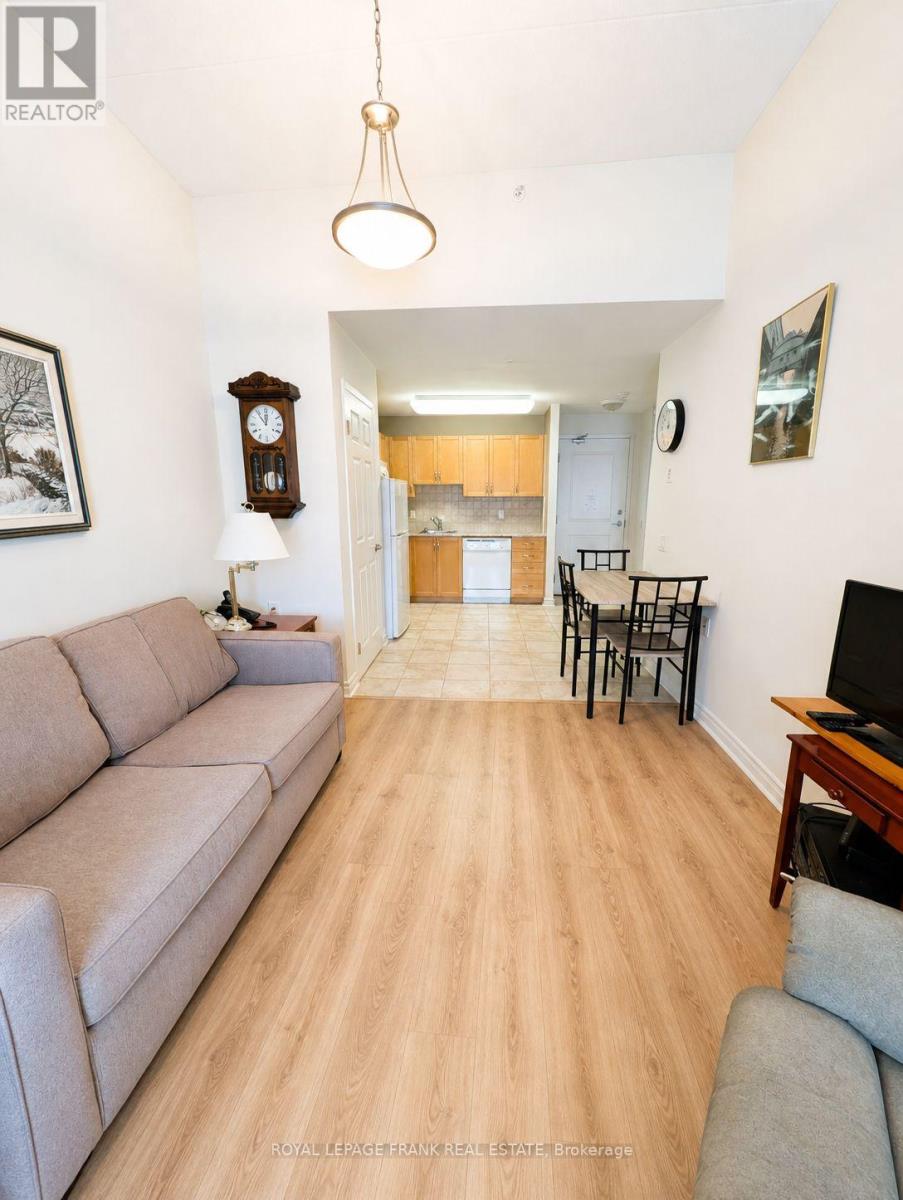 425 - 240 Chapel Street, Cobourg, Ontario  K9A 0E3 - Photo 10 - X12934160