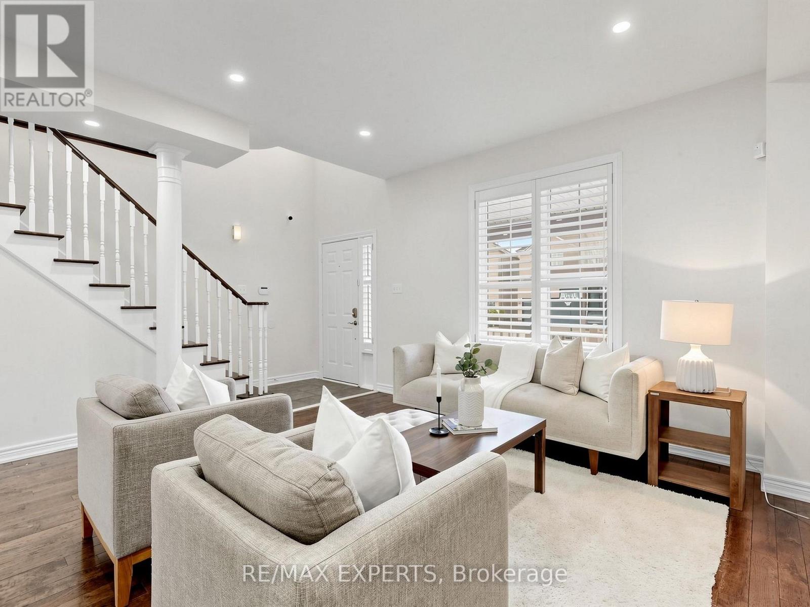 30 Johncrest Way, Vaughan, Ontario  L4H 2K6 - Photo 6 - N13069852